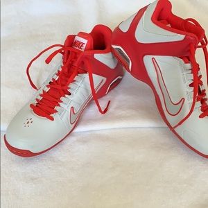 Nike basketball sneakers new size 8